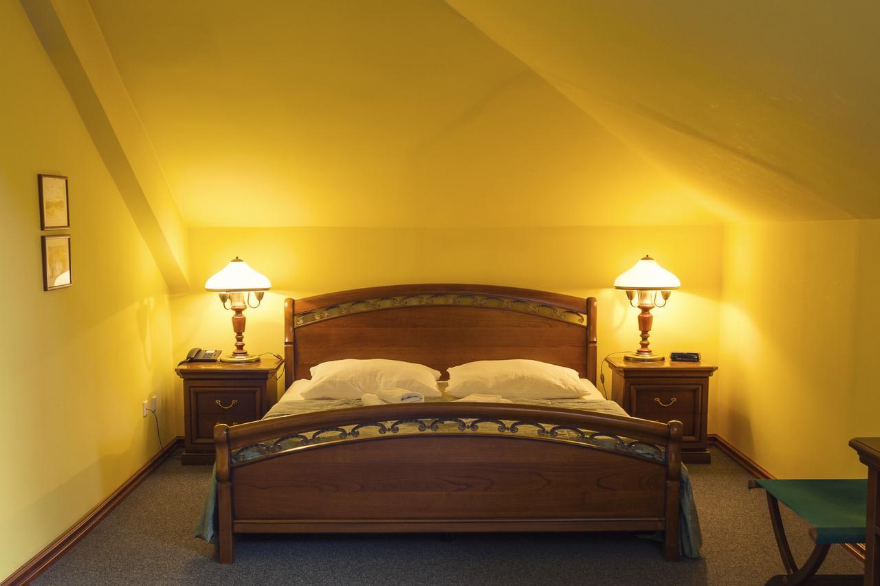 Wellness Hotel Kastiel Jaslovské Bohunice Buitenkant foto